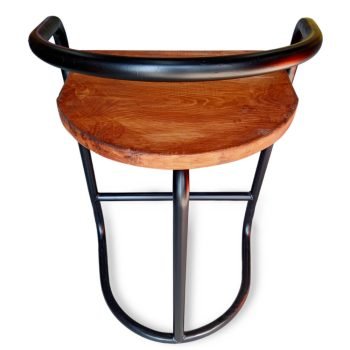 metal dik sandalye