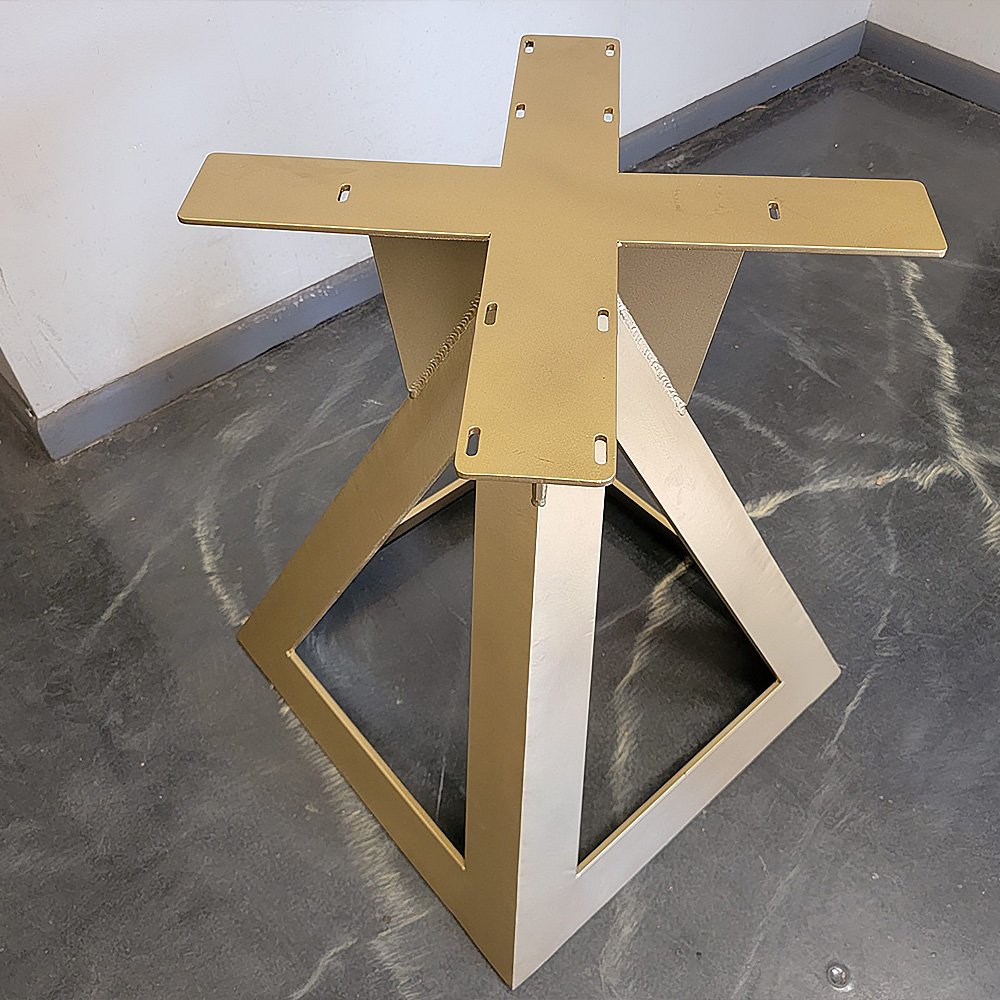 metal-ucgen-masa-ayagi-ucgen-masa-ayagi-dekoratif-masa-ayagi-uretim-en-uygun-fiyat-dc-135 Piramit Masa Ayağı Modern Masa Ayağı Modeli Fiyatları - Görsel 1